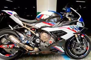 Bmw s1000 RR 15000 km . allestimento carbon look