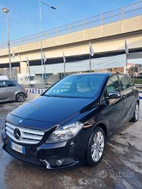 MERCEDES CLASSE B-160 CDI 67.000 KM. 09-2013