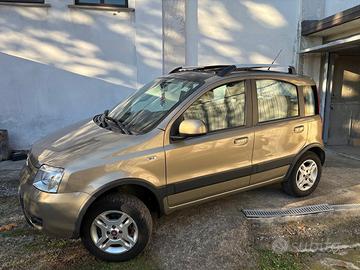 Panda 4x4 1.3 Multijet Climbing