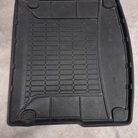 Tappetini e vasca x baule Macan