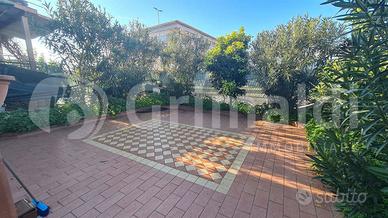 Villa o villino Castel Volturno