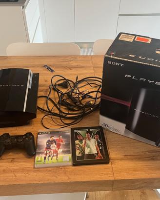 PS3 + GTA V (metallo) + Fifa 16+ 2 Joystick