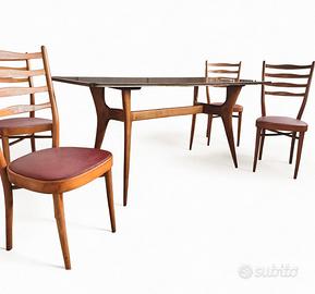 Tavolo e sedie di modernariato in stile Ico Parisi