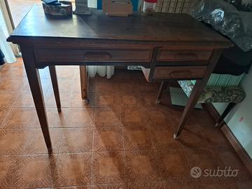 Scrittoio in legno  antico 