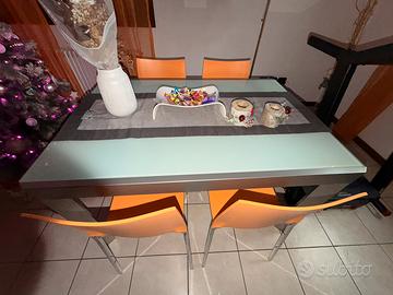 Tavolo in vetro temperato callegaris con 4 sedie