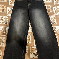 jeans scuri