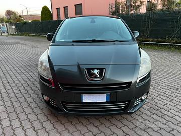 Peugeot 5008 - 1.6 HDI 115CV 7posti  Perfetta.