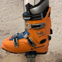 Sci e scarponi da scialpinismo