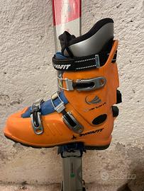 Sci e scarponi da scialpinismo