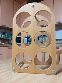 Portabottiglie in legno contemporaneo