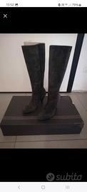 stivali con il tacco da donna