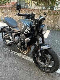 Triumph Trident 660 - solo 7500 km