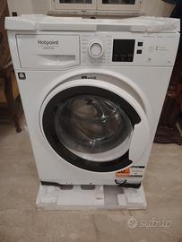 Lavatrice Ariston Hotpoint 10k come nuova, Messina
