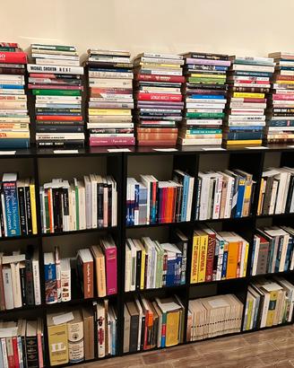 Lotto stock 1300 libri
