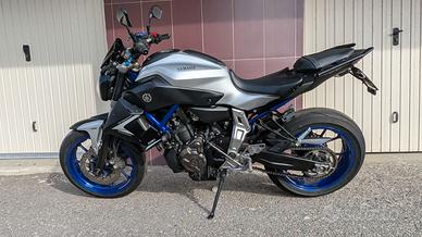 MT07 YAMAHA