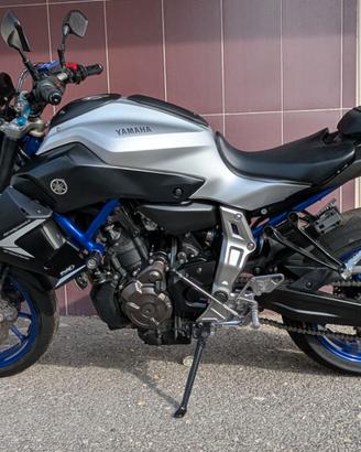 MT07 YAMAHA