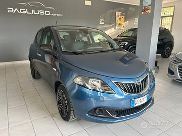 Lancia Ypsilon 1.0 firefly hybrid Silver Plus s&s
