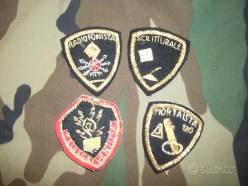 Lotto fregi specialità Esercito italiano Vintage