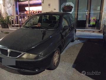 lancia y 99