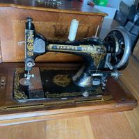 Macchina da cucire antica Harris’s