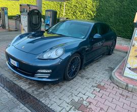 Panamera 4