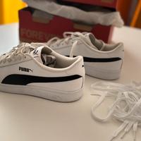 Sneakers bianche PUMA. Numero 43