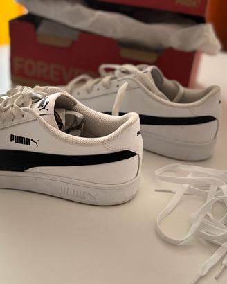 Sneakers bianche PUMA. Numero 43