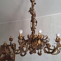 Lampadario in ferro battuto