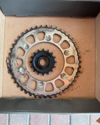 Corona e pignone CFmoto 800 MT