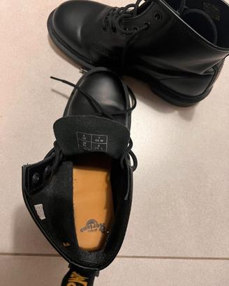 Dr. Martens stivaletto unisex numero 39