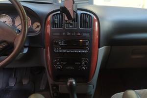 auto  Chrysler Voyager 