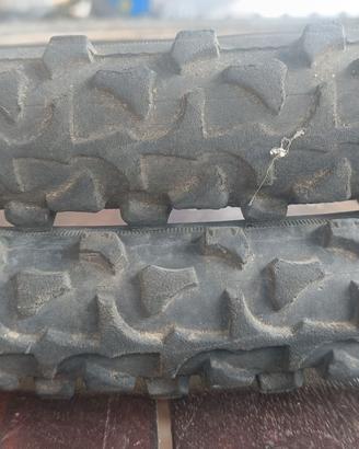 8 Copertoncini lotto 26" e 700x35C gravel city