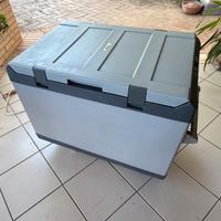 Figo/freezer 12V e 220V 105 Lt - WAECO CF 110