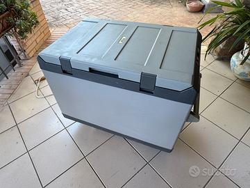 Figo/freezer 12V e 220V 105 Lt - WAECO CF 110