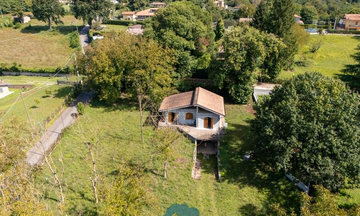 Valmontone: fabbricato indipendente