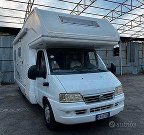 Camper mansardato Elnagh Joxy 12