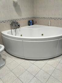 vasca idromassaggio ad angolo