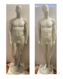 Manichini da donna e uomo