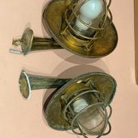Coppia di lampade navali da parete in ottone