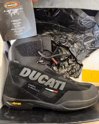 Stivaletti ducati