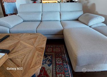 Divano quattro posti poltrone e sofa'