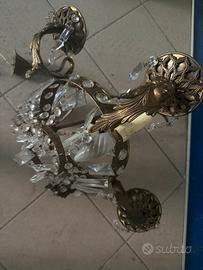 Lampadario vintage con gocce e prismi di vetro