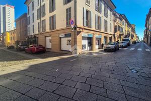 NEGOZIO A PIACENZA