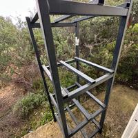 Scaffale industriale in ferro molto robusto