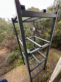 Scaffale industriale in ferro molto robusto