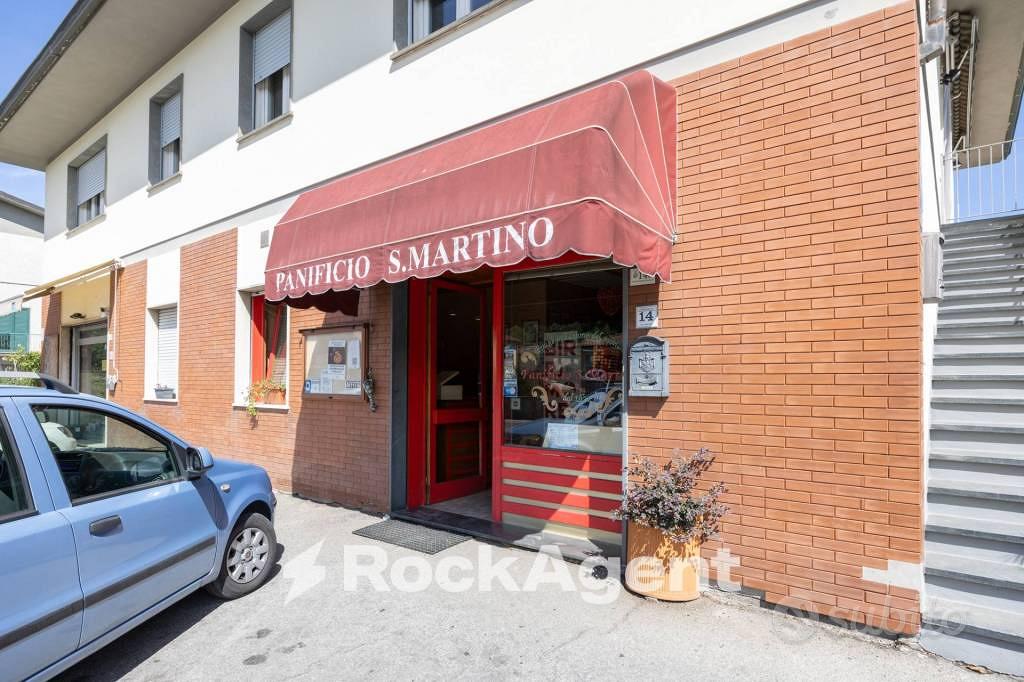 Immobile di 222 m² con 3 locali a Lucca