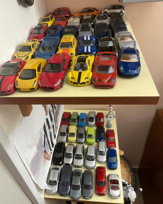 vari modellini di automobili per modelli