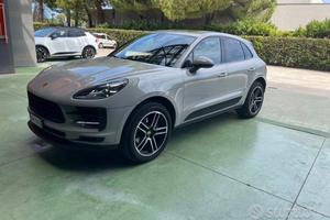 Macan  245 cv colore gesso