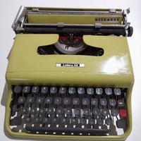 Macchina da scrivere Olivetti 