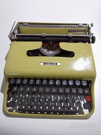 Macchina da scrivere Olivetti 